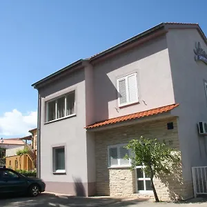 https://apartments-irena-krk.primorje-gorskikotar.com