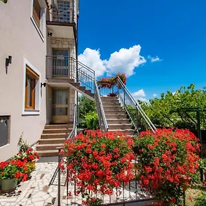 Kristina Apartman